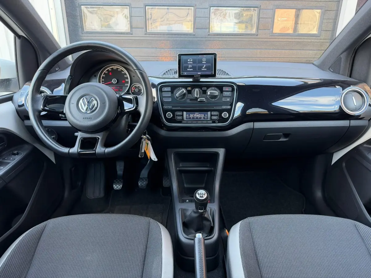 Up! 1.0 high up! BlueMotion | 2E EIGENAAR | 62.294 KM | PANO | FENDER | CRUISE |