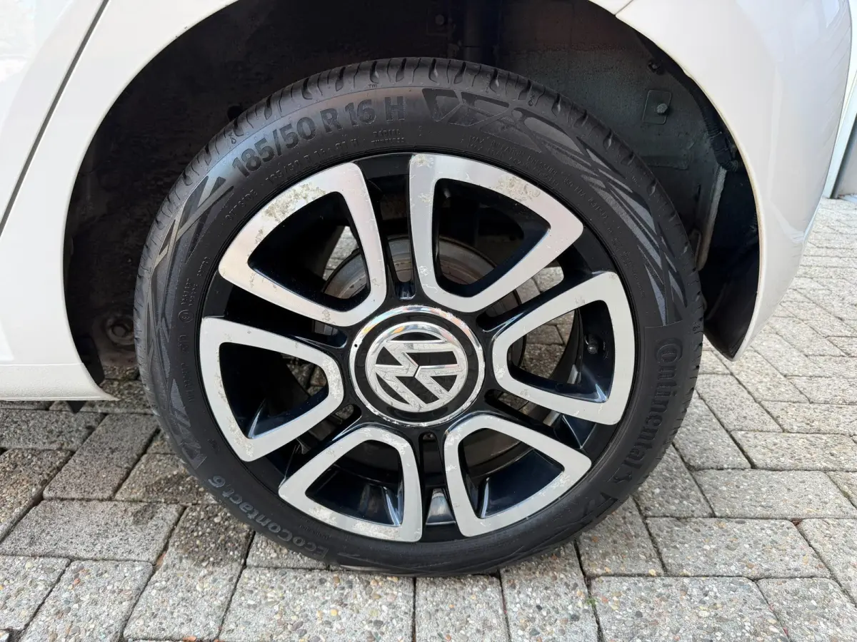 Up! 1.0 high up! BlueMotion | 2E EIGENAAR | 62.294 KM | PANO | FENDER | CRUISE |