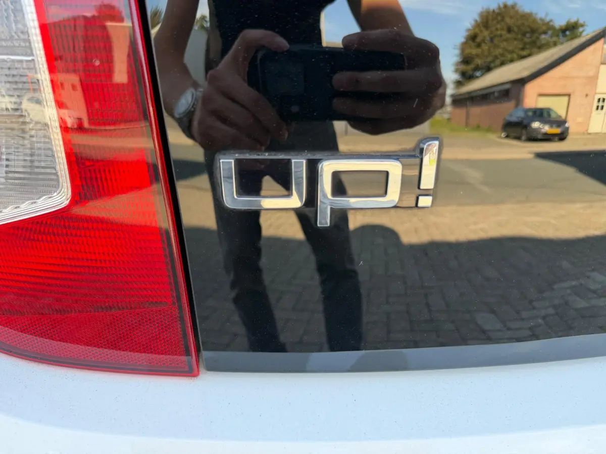 Up! 1.0 high up! BlueMotion | 2E EIGENAAR | 62.294 KM | PANO | FENDER | CRUISE |