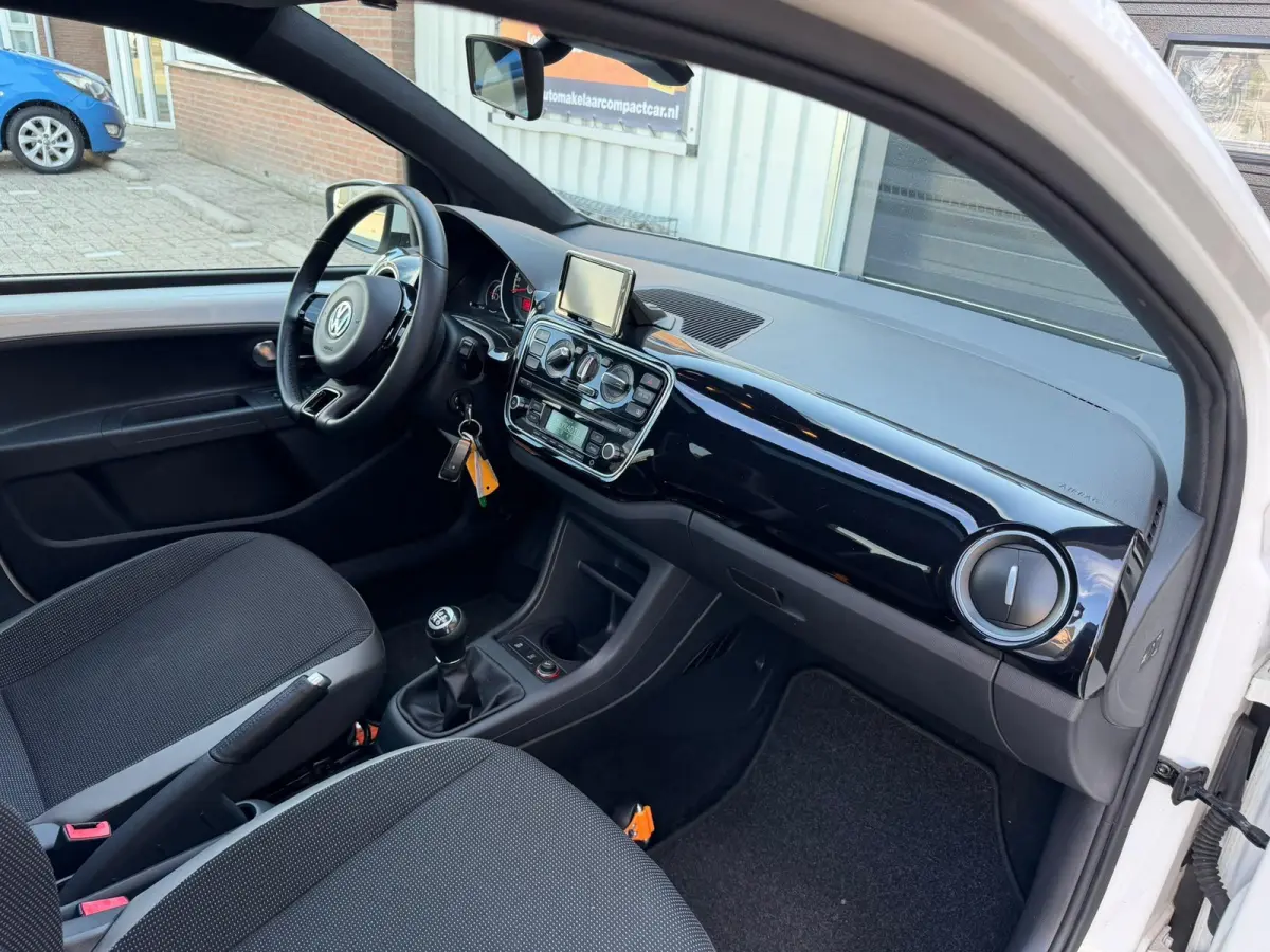 Up! 1.0 high up! BlueMotion | 2E EIGENAAR | 62.294 KM | PANO | FENDER | CRUISE |