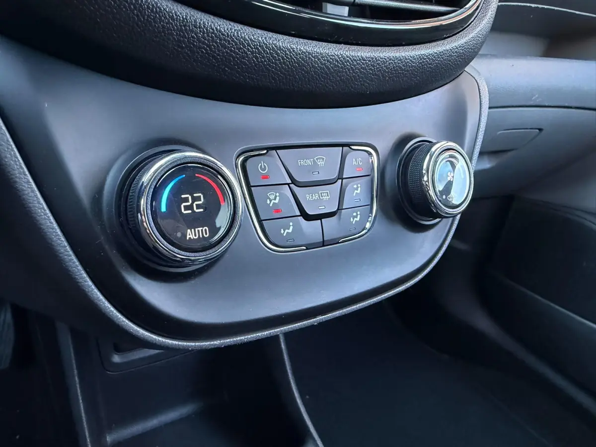 1.0 ecoFLEX Innovation | AUTOMAAT | 1E EIGENAAR | 75.326 KM | CARPLAY | PDC |