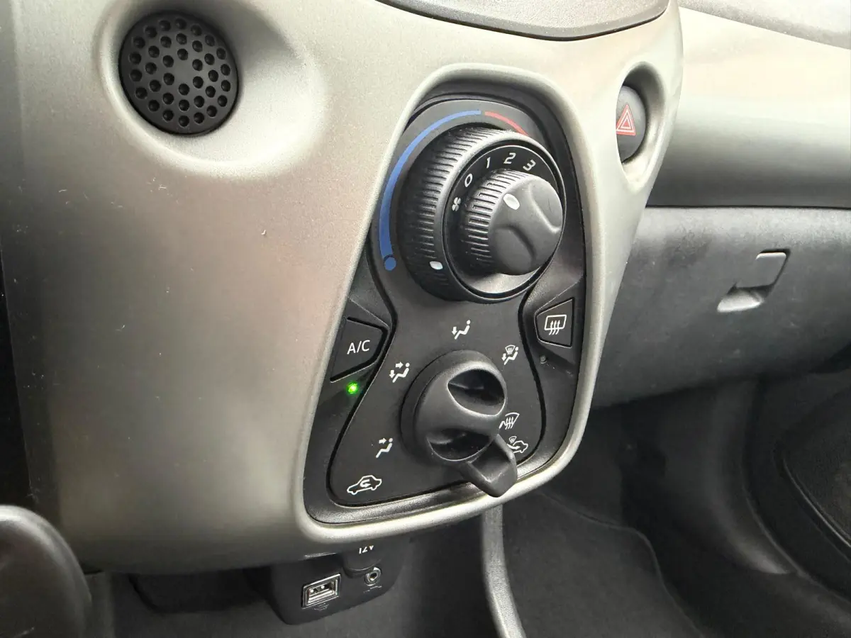 1.0 e-VTi Active TOP! | AUTOMAAT | SLECHTS 65.509 KM | AIRCO | ELEK.PAKKET | ANDROID UPGRADE MOGELIJK |