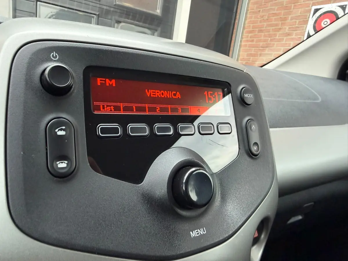 1.0 VTi Active | SLECHTS 61.608 KM | AUTOMAAT | AIRCO | ELEK.PAKKET | ANDROID UPGRADE MOGELIJK |
