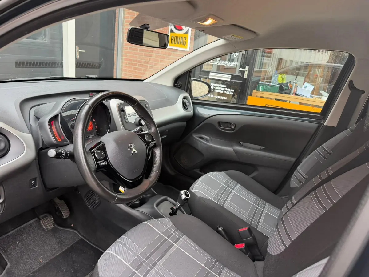 1.0 VTi Active | SLECHTS 61.608 KM | AUTOMAAT | AIRCO | ELEK.PAKKET | ANDROID UPGRADE MOGELIJK |
