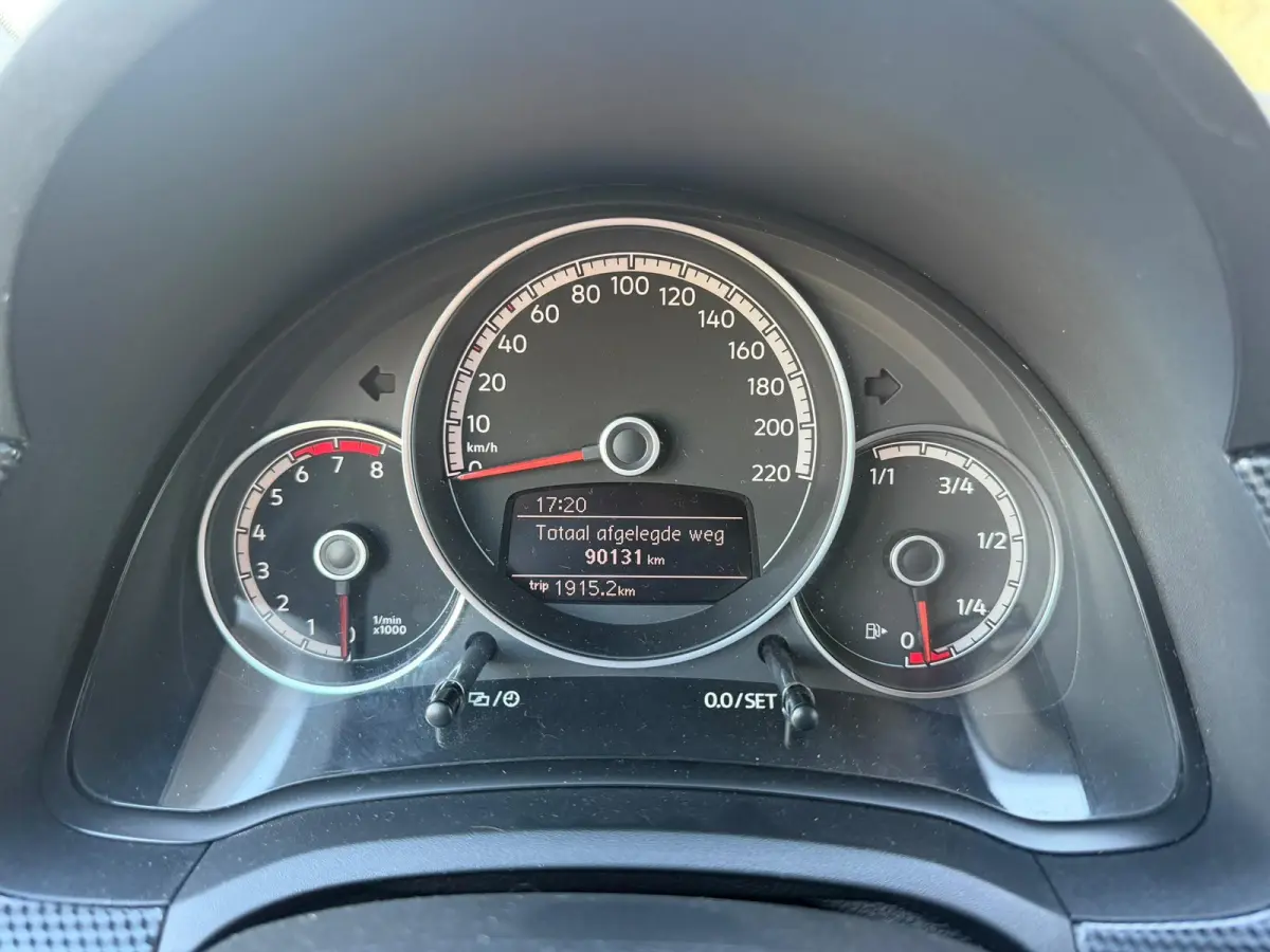 Up! 1.0 BMT move up! | 90.131 KM | 2E EIGENAAR | CAMERA | CRUISE | AIRCO | LMV |