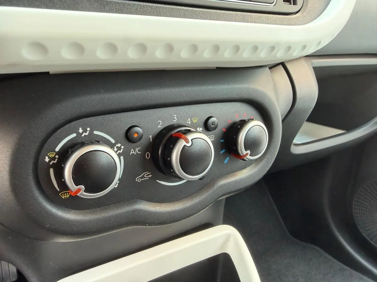 1.0 SCe Collection | AUTOMAAT | 48.135 KM | AIRCO | ANDROID UPGRADE MOGELIJK |