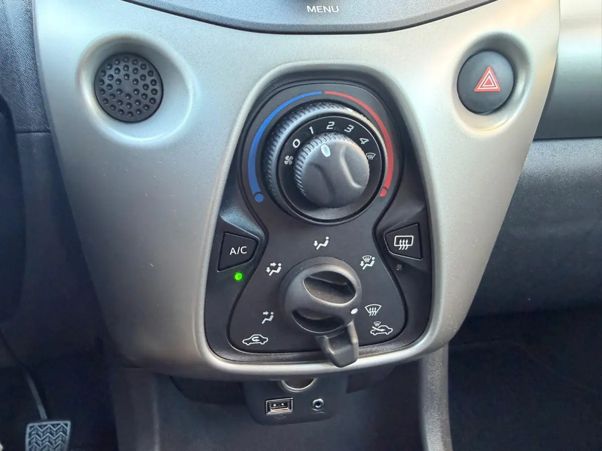 1.0 e-VTi Blue Lion | 1E EIGENAAR | SLECHTS 49.044 KM | AIRCO | LMV |