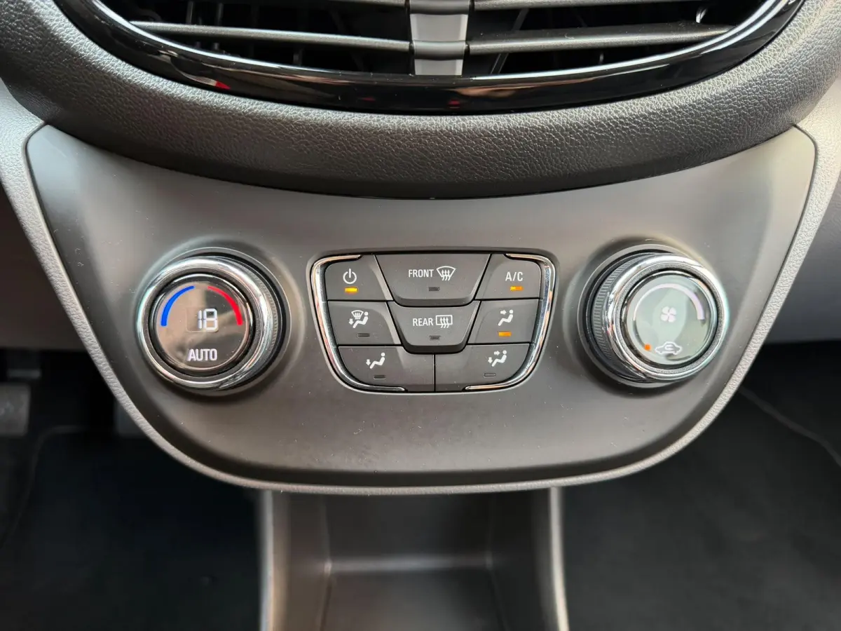 1.0 ecoFLEX Innovation | 1E EIGENAAR | 49.923 KM | CARPLAY | STOELVERW. | CLIMATE |
