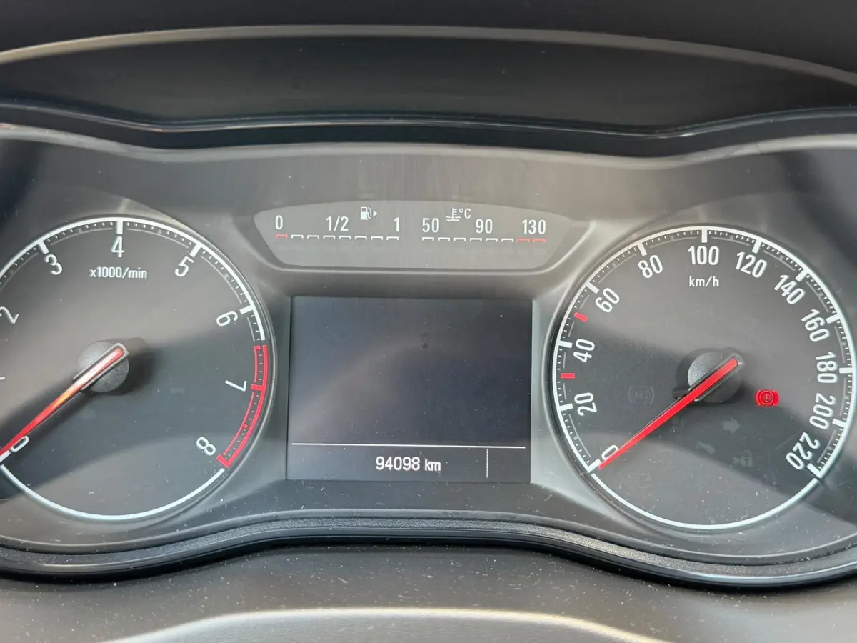 1.4 Edition | 94.098 KM | 2E EIGENAAR | AIRCO | CRUISE | 16'' LMV | REGENSENSOR |