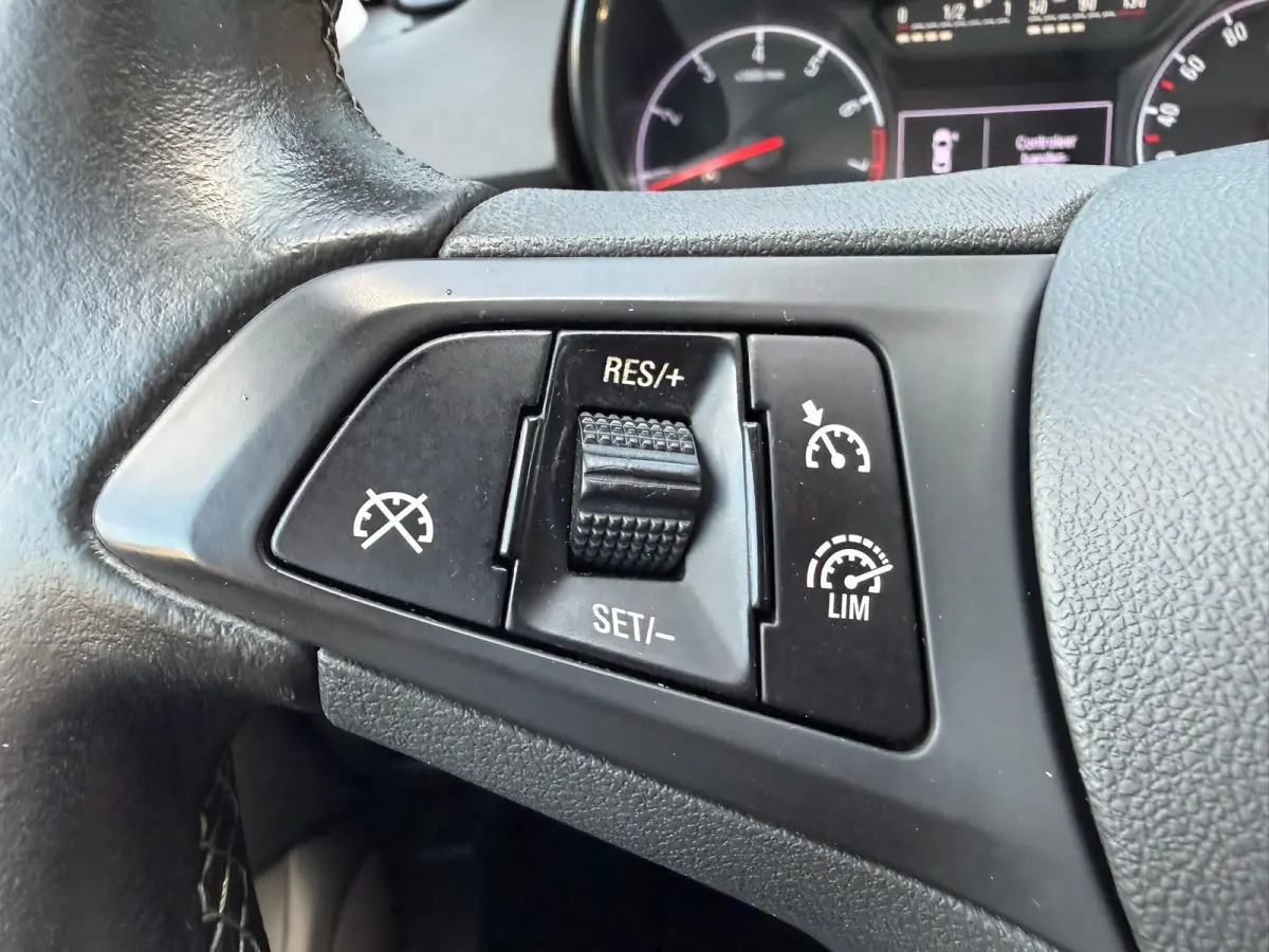 1.4 Edition | 94.098 KM | 2E EIGENAAR | AIRCO | CRUISE | 16'' LMV | REGENSENSOR |