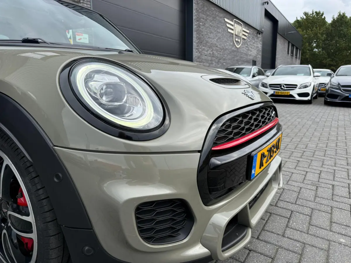 Mini 2.0 John Works Chili | 1E EIGENAAR | 3/6/12MND GARANTIE | 230PK | PANO | ACC | CARPLAY | LED | HEAD-UP | NAVI | DAB |