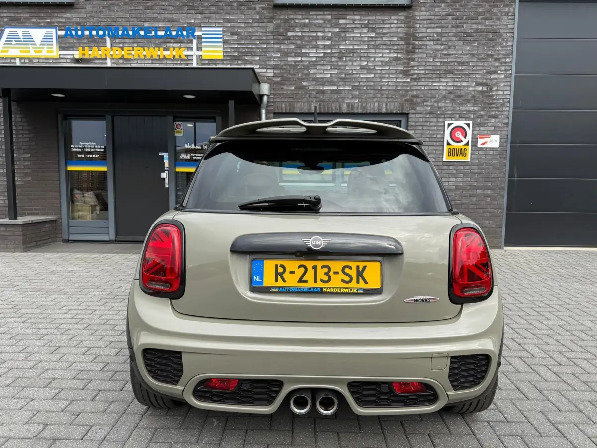 Mini 2.0 John Works Chili | 1E EIGENAAR | 3/6/12MND GARANTIE | 230PK | PANO | ACC | CARPLAY | LED | HEAD-UP | NAVI | DAB |