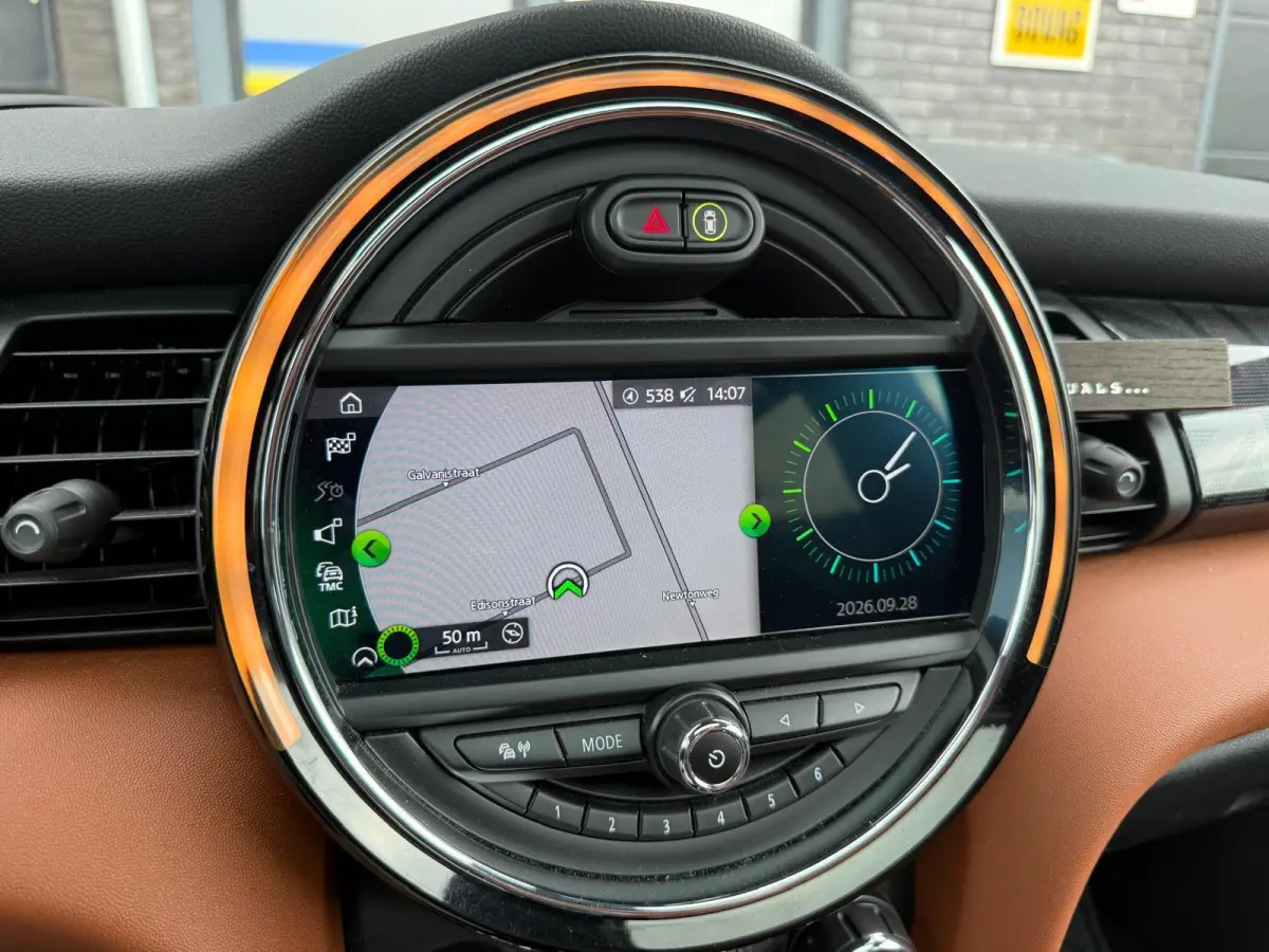 Mini 2.0 John Works Chili | 1E EIGENAAR | 3/6/12MND GARANTIE | 230PK | PANO | ACC | CARPLAY | LED | HEAD-UP | NAVI | DAB |
