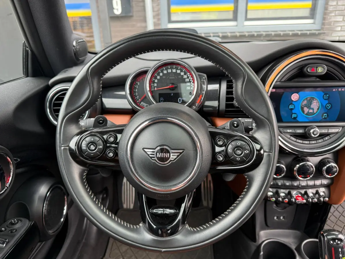 Mini 2.0 John Works Chili | 1E EIGENAAR | 3/6/12MND GARANTIE | 230PK | PANO | ACC | CARPLAY | LED | HEAD-UP | NAVI | DAB |