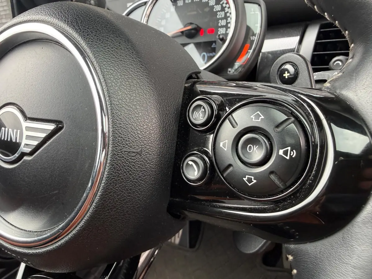 Mini 2.0 John Works Chili | 1E EIGENAAR | 3/6/12MND GARANTIE | 230PK | PANO | ACC | CARPLAY | LED | HEAD-UP | NAVI | DAB |