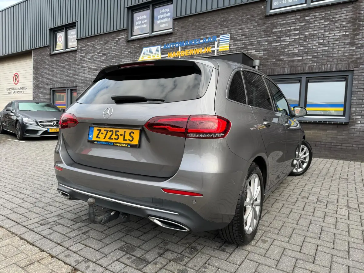 180 Business Solution AMG | 1E EIGENAAR | 3/6/12MND GARANTIE | LEDER | LED | AUTOMAAT | DAB | CARPLAY | CRUISE | CLIMA | STOELVERWM. |