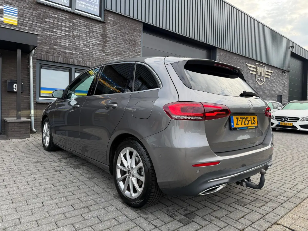 180 Business Solution AMG | 1E EIGENAAR | 3/6/12MND GARANTIE | LEDER | LED | AUTOMAAT | DAB | CARPLAY | CRUISE | CLIMA | STOELVERWM. |