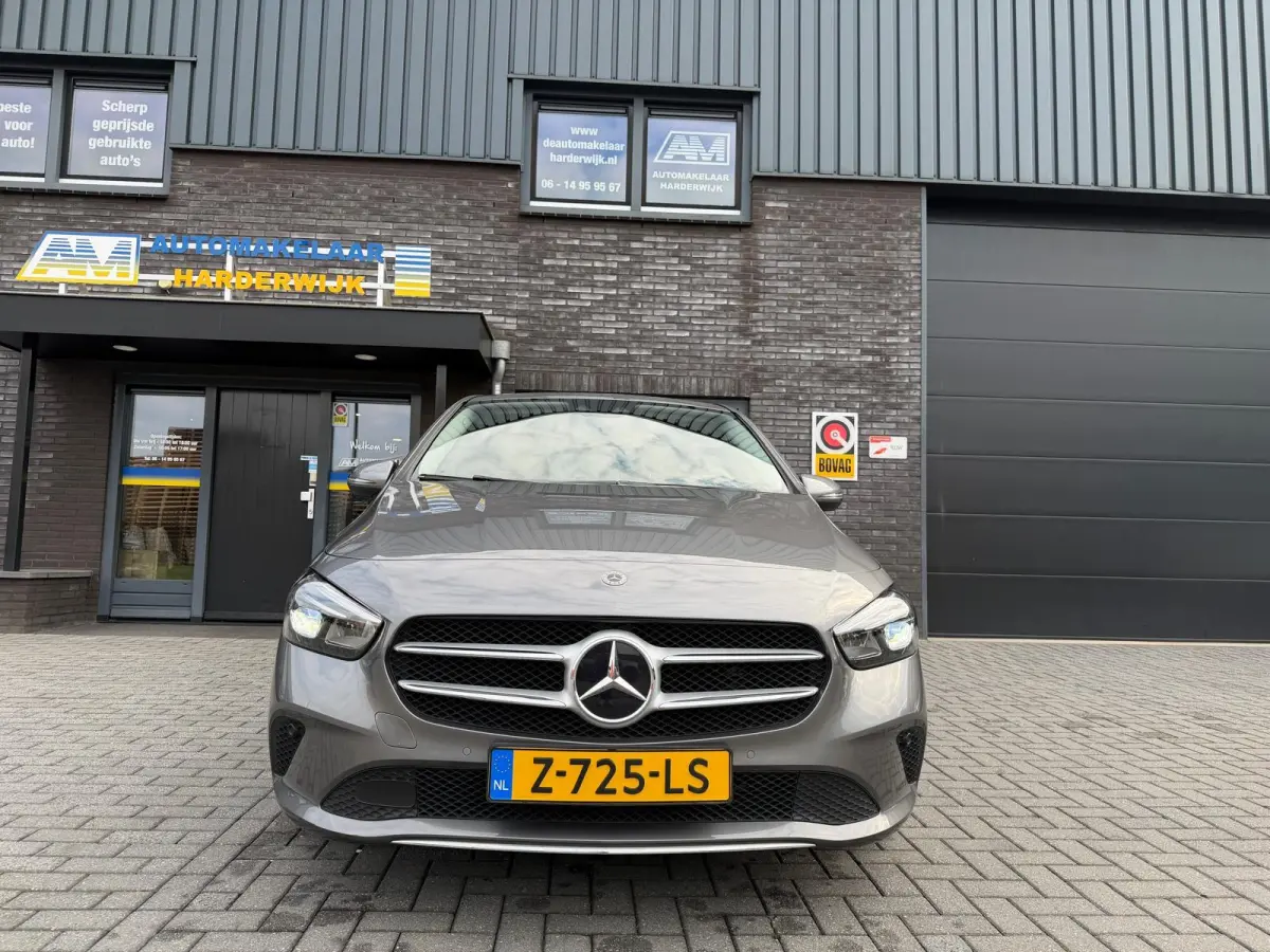 180 Business Solution AMG | 1E EIGENAAR | 3/6/12MND GARANTIE | LEDER | LED | AUTOMAAT | DAB | CARPLAY | CRUISE | CLIMA | STOELVERWM. |