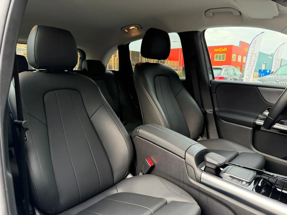 180 Business Solution AMG | 1E EIGENAAR | 3/6/12MND GARANTIE | LEDER | LED | AUTOMAAT | DAB | CARPLAY | CRUISE | CLIMA | STOELVERWM. |