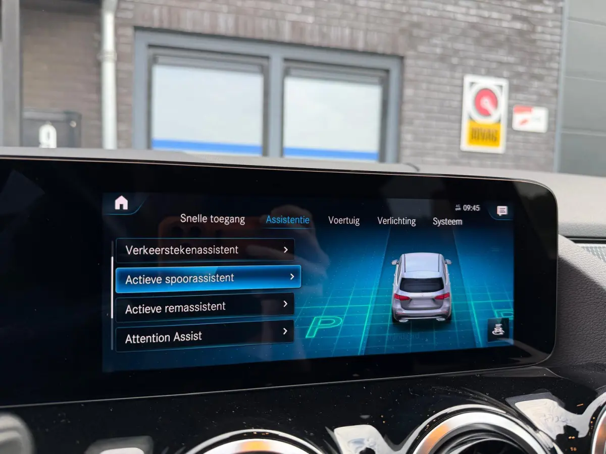 180 Business Solution AMG | 1E EIGENAAR | 3/6/12MND GARANTIE | LEDER | LED | AUTOMAAT | DAB | CARPLAY | CRUISE | CLIMA | STOELVERWM. |