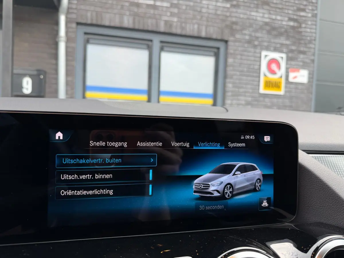 180 Business Solution AMG | 1E EIGENAAR | 3/6/12MND GARANTIE | LEDER | LED | AUTOMAAT | DAB | CARPLAY | CRUISE | CLIMA | STOELVERWM. |
