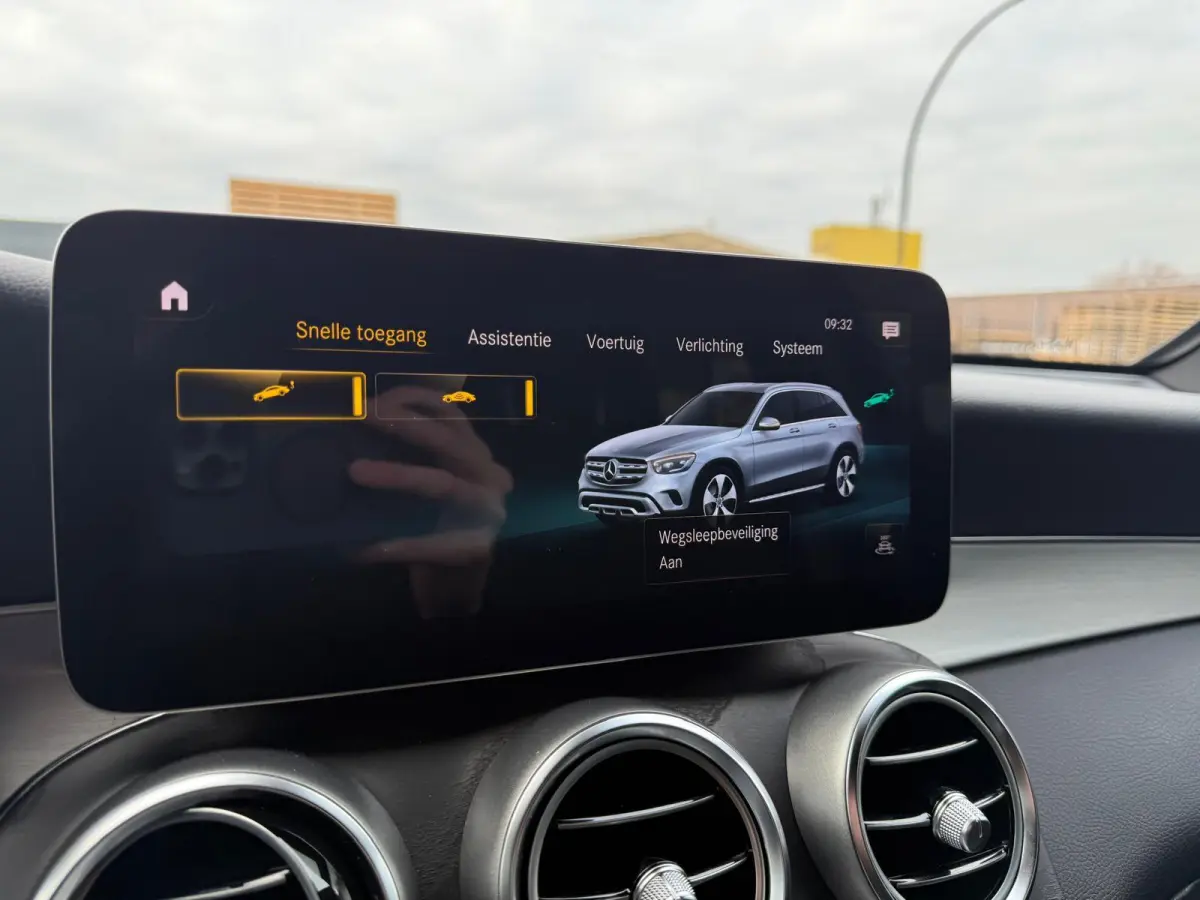 200d Premium | 3/6/12MND GARANTIE | AUTOMAAT | LED | BURMESTER | CARPLAY | NAVI | CRUISE | MAT | NL AUTO |