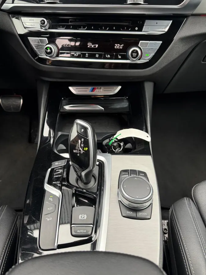 M40i xDrive High Executive |1E EIGENAAR|3/6/12 MND GARANTIE |  AUTOMAAT | LEDER | HEAD UP | M-PAKKET | 360 CAMERA |