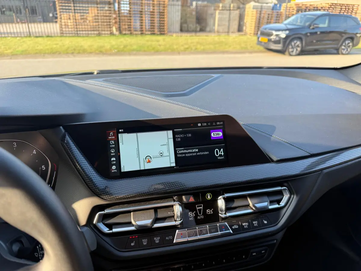116d Executive | 1E EIGENAAR | 3/6/12MND GARANTIE | AUTOMAAT | LED | CARPLAY | SFEERVERLICHTING | CRUISE | AIRCO |
