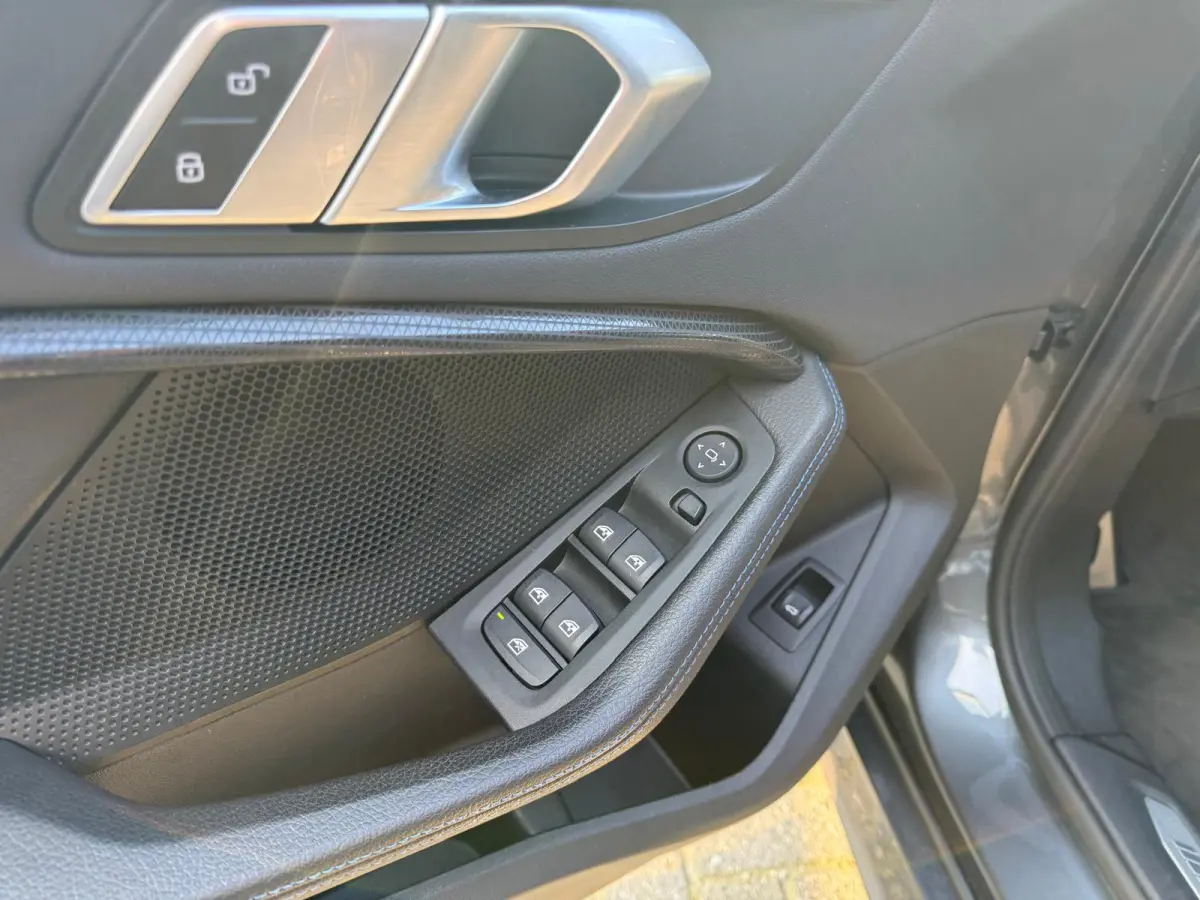 116d Executive | 1E EIGENAAR | 3/6/12MND GARANTIE | AUTOMAAT | LED | CARPLAY | SFEERVERLICHTING | CRUISE | AIRCO |