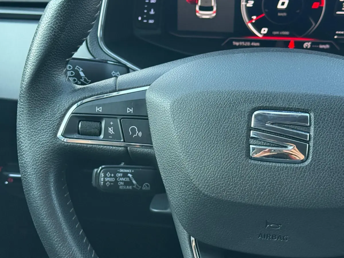 1.0 TSI Style Business Intense | 1E EIGENAAR | 3/6/12MND GARANTIE | DIGITAAL COCKPIT | ACC | CARPLAY | LED | CLIMA | STOELVERW. |
