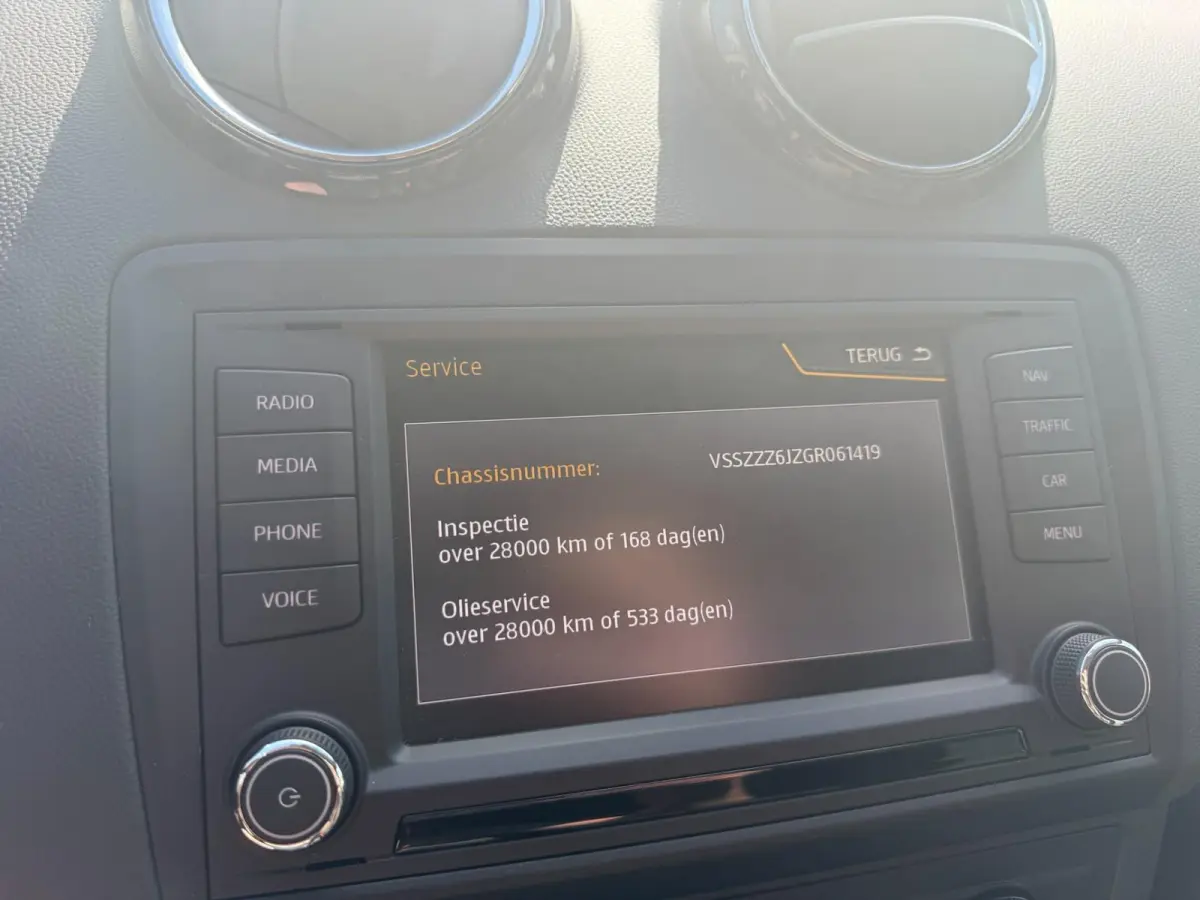 1.0 EcoTSI Style Connect | 1E EIGENAAR | 3/6/12MND GARANTIE | AUTOMAAT | LED | NAVI | CARPLAY | CRUISE | DAB |