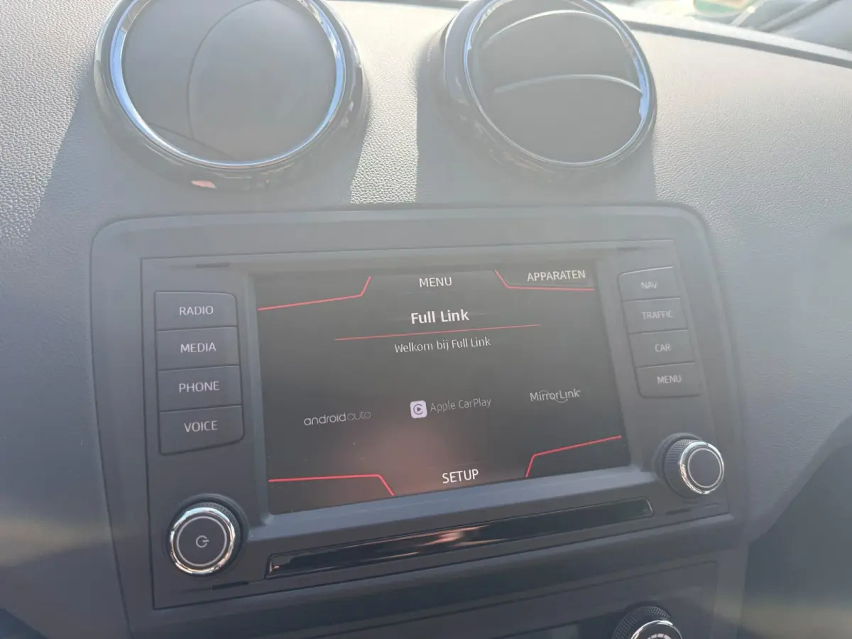 1.0 EcoTSI Style Connect | 1E EIGENAAR | 3/6/12MND GARANTIE | AUTOMAAT | LED | NAVI | CARPLAY | CRUISE | DAB |