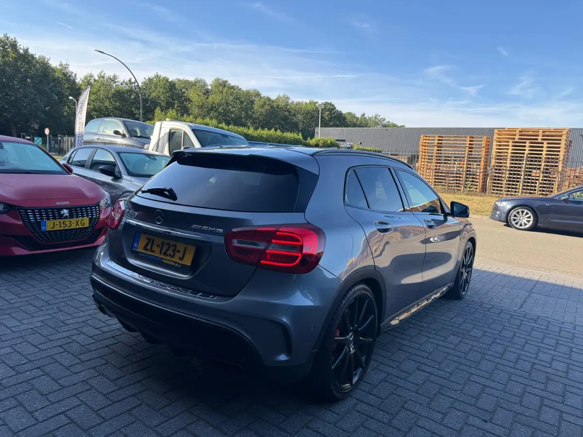 AMG 45 4MATIC | PANO | XENON | CRUISE | CAMERA | MEMORY | NAVI | LMV | HARMAN KARDON |