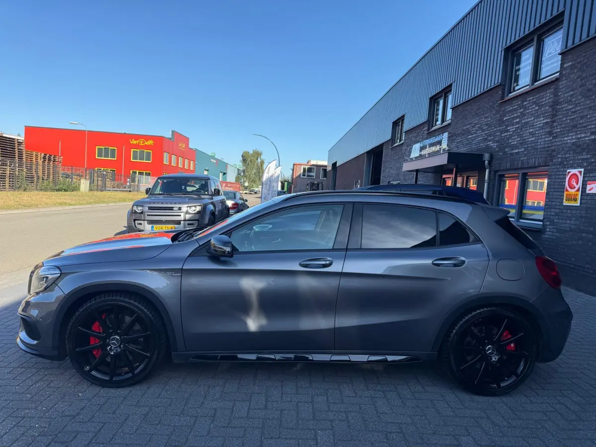 AMG 45 4MATIC | PANO | XENON | CRUISE | CAMERA | MEMORY | NAVI | LMV | HARMAN KARDON |