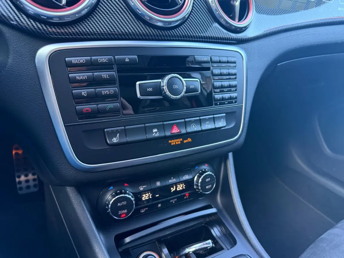 AMG 45 4MATIC | PANO | XENON | CRUISE | CAMERA | MEMORY | NAVI | LMV | HARMAN KARDON |