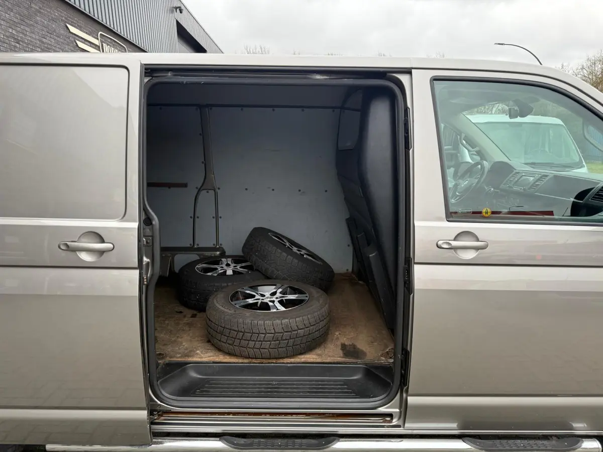 2.0 TDI L2H1 DC Highline | 2E EIGENAAR | NW DISTR RIEM | NAVI | CAMERA | CRUISE |AIRCO |
