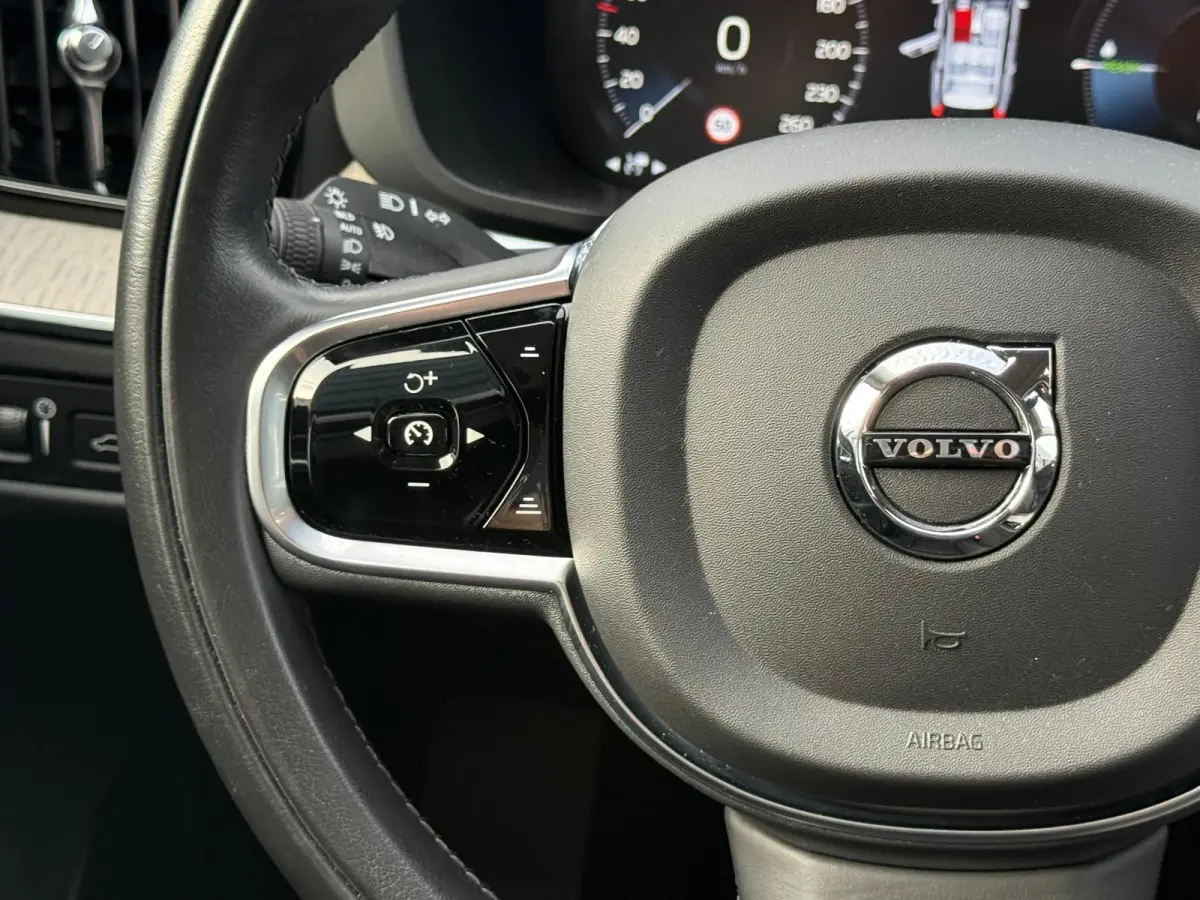 2.0 T8 Plug-in hybrid AWD Inscription Exclusive | 1E EIGENAAR | 3/6/12 MND GARANTIE | PANO | LED | ACC | DAB | CARPLAY | TREKHAAK | STOELKOELING |