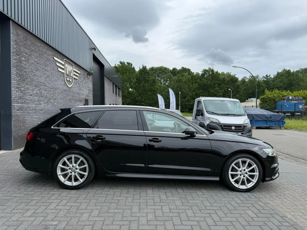 1.8 TFSI ultra Premium Edition | 1E EIGENAAR | 3/6/12MND GARANTIE | ACC | DODE HOEK | LED | STOEL/STUUR VERWM. | DAB | NAVI | TREKHAAK |