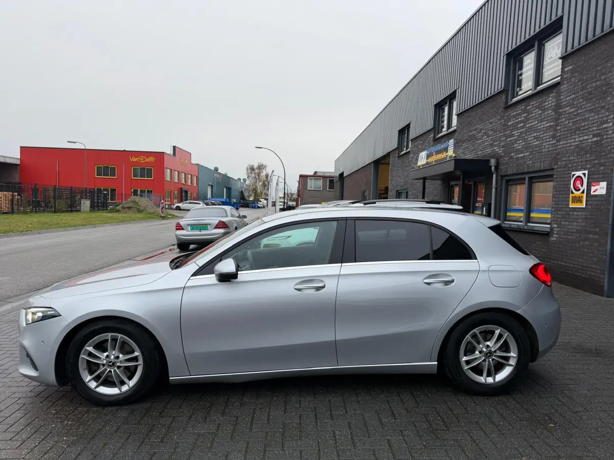 180 Business Solution | 3/6/12MND GARANTIE | NAVIGATIE | CRUISE |LED | DAB | PDC | LMV | GOED ONDERHOUDEN |