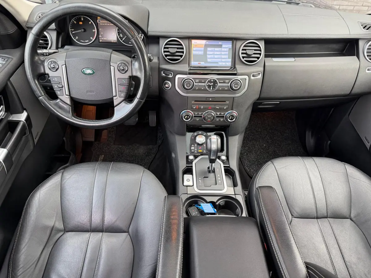 3.0 SDV6 Black&White | 3E EIGENAAR | 3/6/12MND GARANTIE | AUTOMAAT | PANO | 7PERS | LUCHTVERING | TREKHAAK | XENON | GOED ONDERHOUDEN |