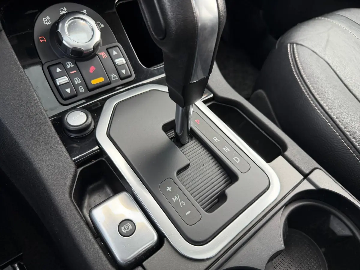 3.0 SDV6 Black&White | 3E EIGENAAR | 3/6/12MND GARANTIE | AUTOMAAT | PANO | 7PERS | LUCHTVERING | TREKHAAK | XENON | GOED ONDERHOUDEN |