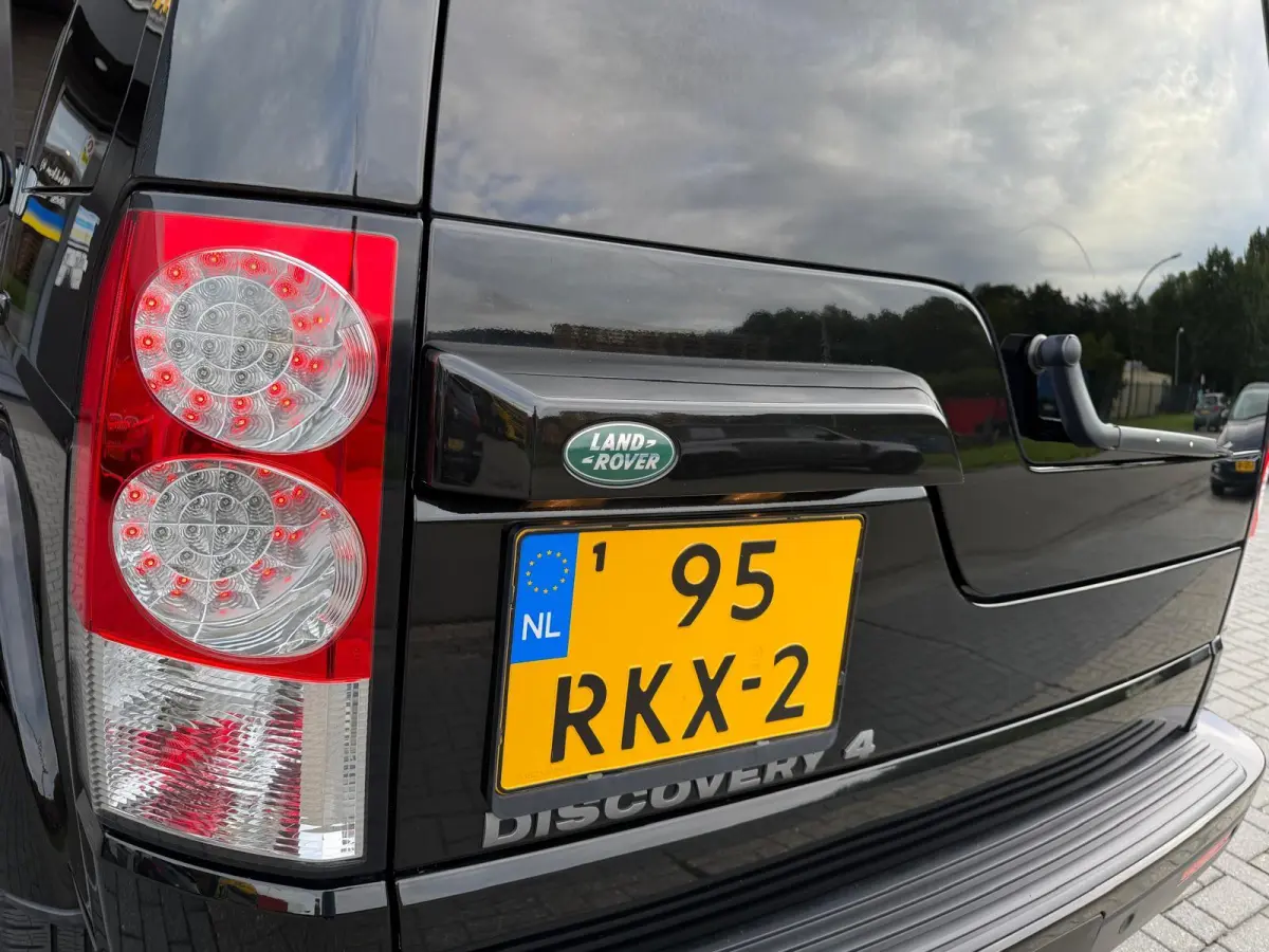 3.0 SDV6 Black&White | 3E EIGENAAR | 3/6/12MND GARANTIE | AUTOMAAT | PANO | 7PERS | LUCHTVERING | TREKHAAK | XENON | GOED ONDERHOUDEN |