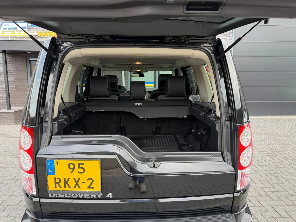 3.0 SDV6 Black&White | 3E EIGENAAR | 3/6/12MND GARANTIE | AUTOMAAT | PANO | 7PERS | LUCHTVERING | TREKHAAK | XENON | GOED ONDERHOUDEN |