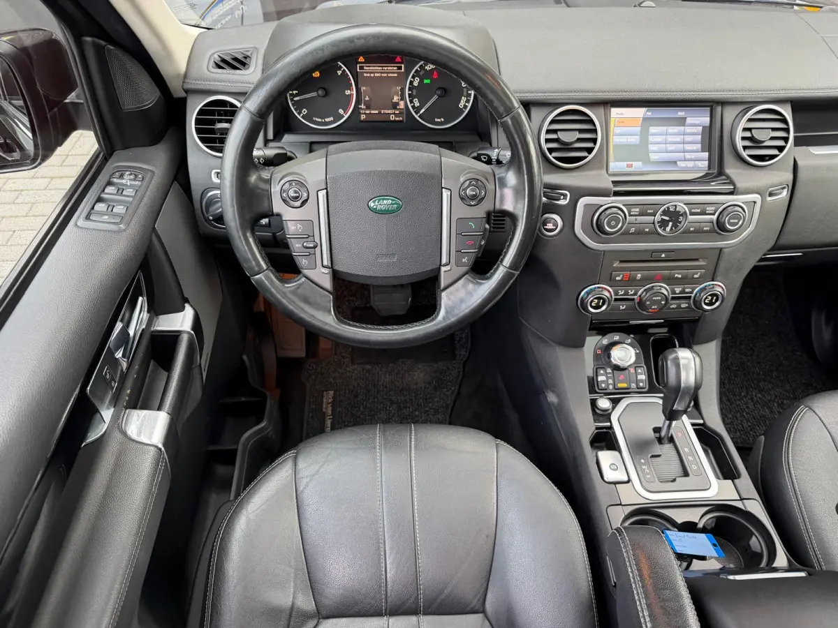 3.0 SDV6 Black&White | 3E EIGENAAR | 3/6/12MND GARANTIE | AUTOMAAT | PANO | 7PERS | LUCHTVERING | TREKHAAK | XENON | GOED ONDERHOUDEN |