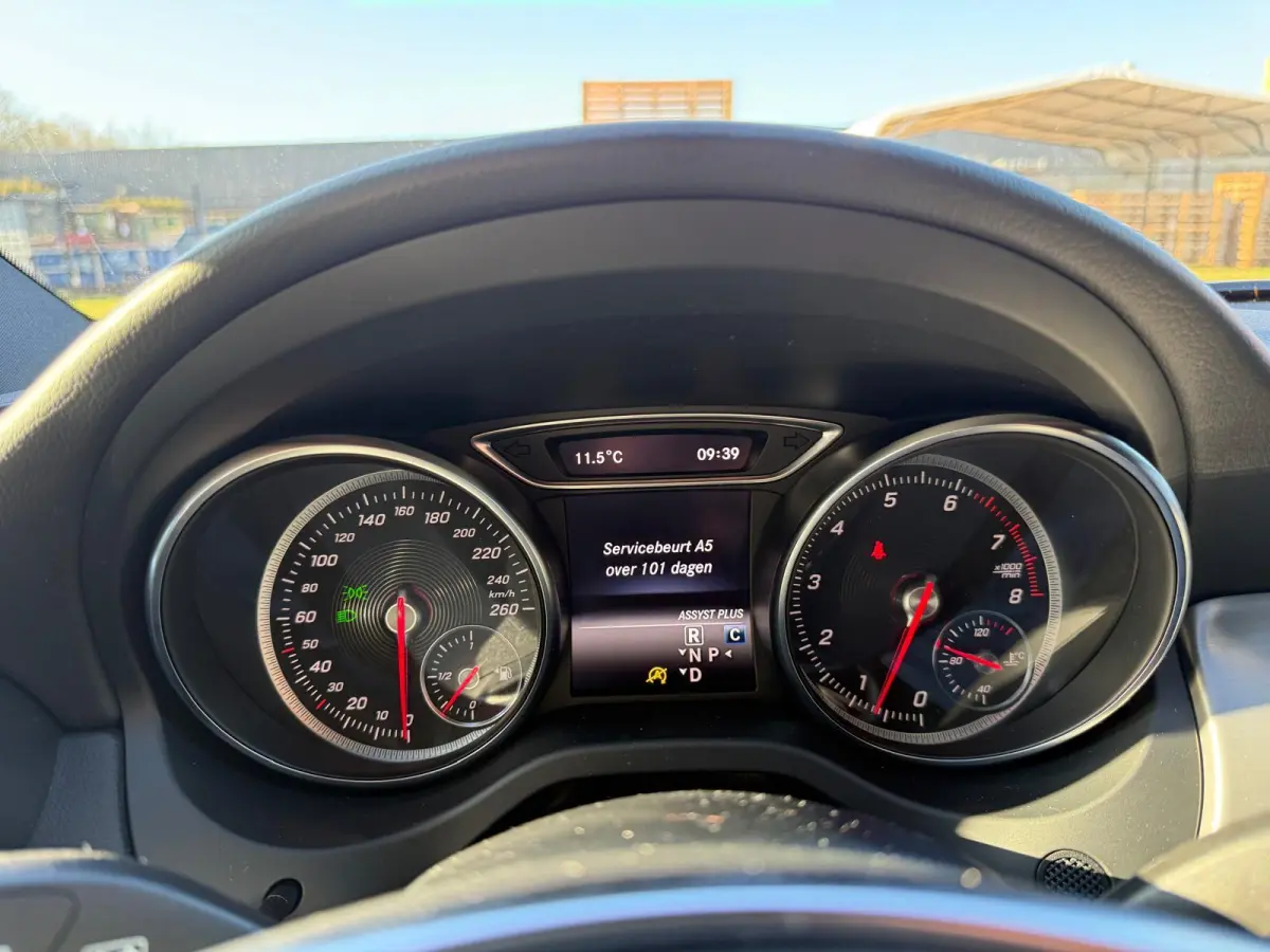 180 Business Solution AMG | 2E EIGENAAR | 3/6/12MND GARANTIE | LED | CARPLAY | CRUISE | AUTOMAAT | STOELVERWARMING |