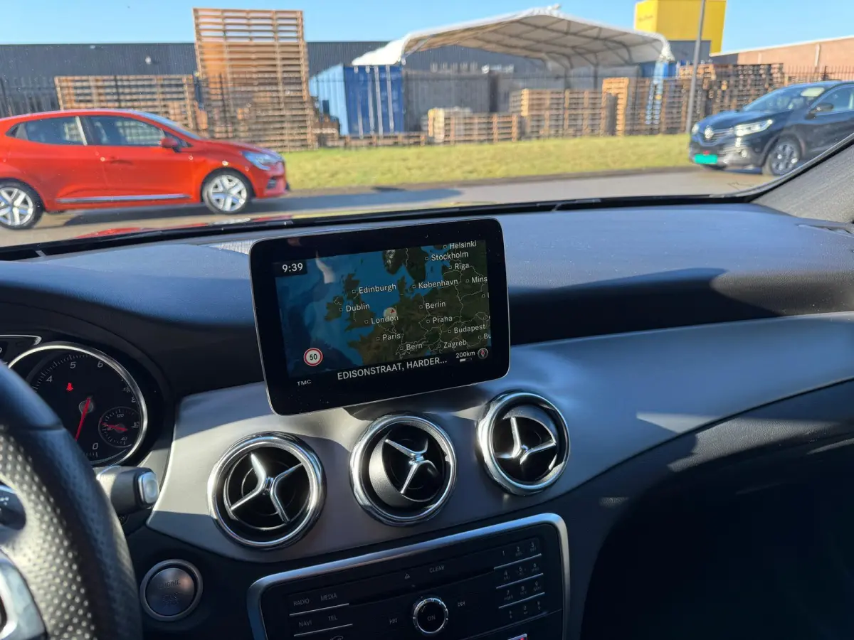 180 Business Solution AMG | 2E EIGENAAR | 3/6/12MND GARANTIE | LED | CARPLAY | CRUISE | AUTOMAAT | STOELVERWARMING |