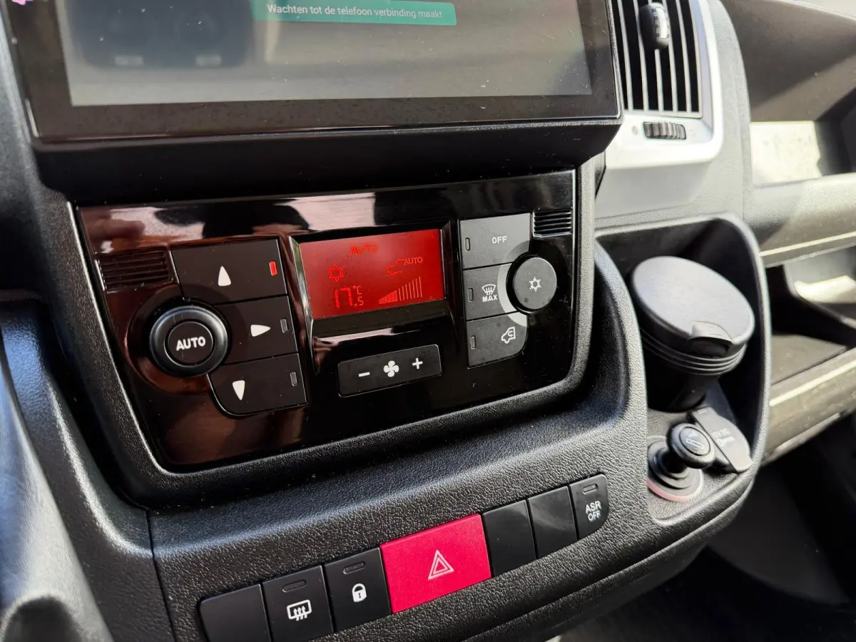 35H 2.3 MultiJet L4H1 | 2E EIGENAAR | KEGGER |LUCHTVERING | TACHNO | CRUISE | CARPLAY | NAVI | CLIMMA | LED | LIER |