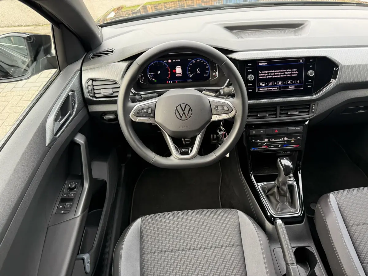 1.0 TSI R-Line | 1E EIGENAAR | 3/6/12MND GARANTIE| AUTOMAAT | LED | CARPLAY | DIGITAAL COCKPIT | DAB | CRUISE |
