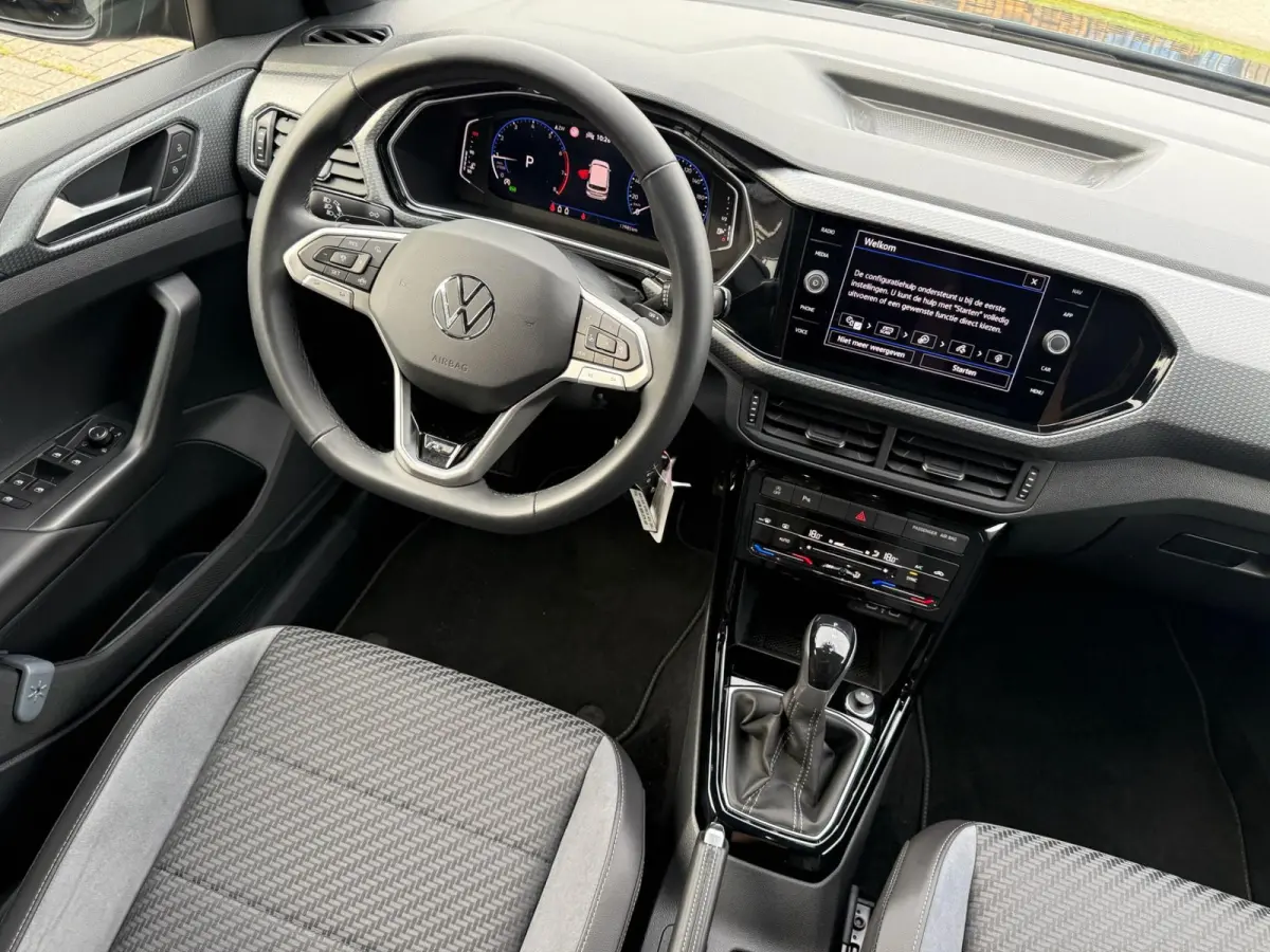 1.0 TSI R-Line | 1E EIGENAAR | 3/6/12MND GARANTIE| AUTOMAAT | LED | CARPLAY | DIGITAAL COCKPIT | DAB | CRUISE |