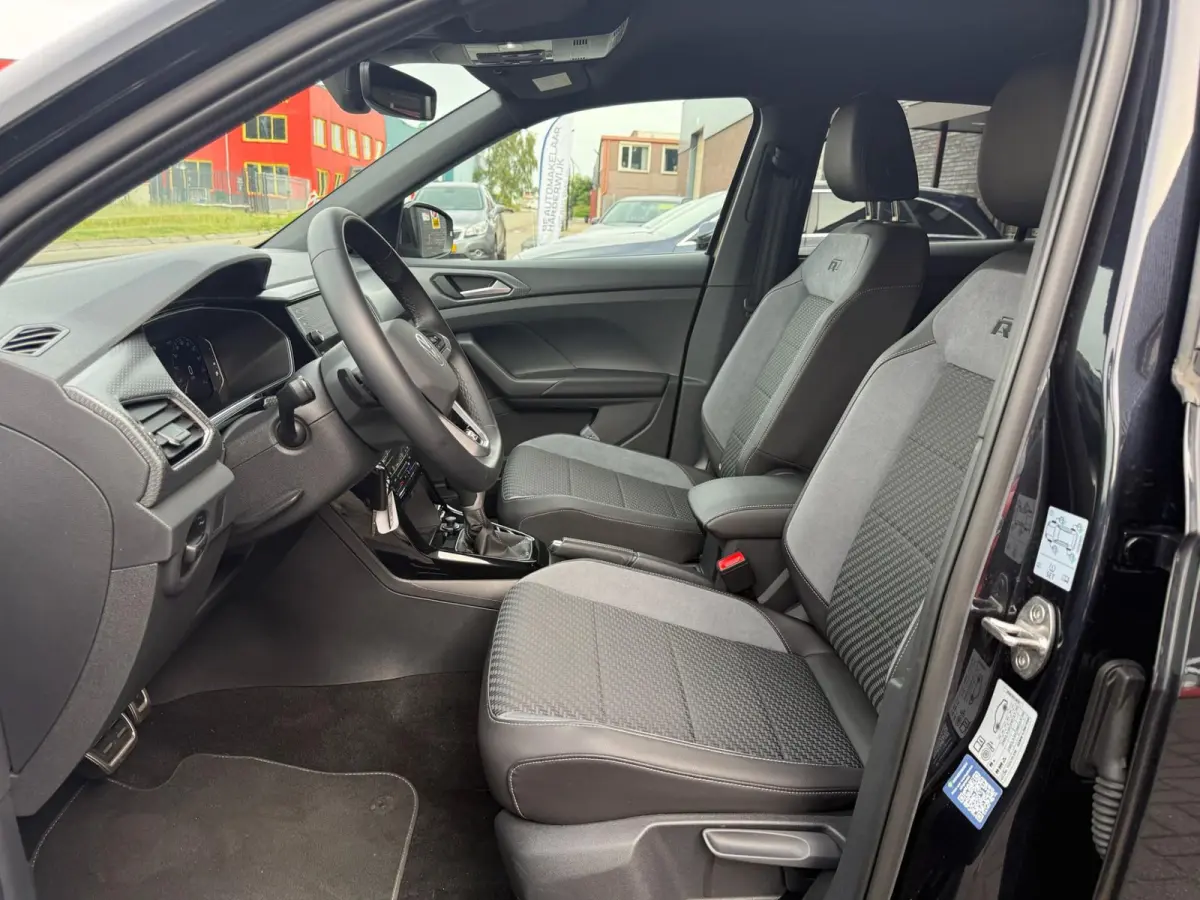 1.0 TSI R-Line | 1E EIGENAAR | 3/6/12MND GARANTIE| AUTOMAAT | LED | CARPLAY | DIGITAAL COCKPIT | DAB | CRUISE |